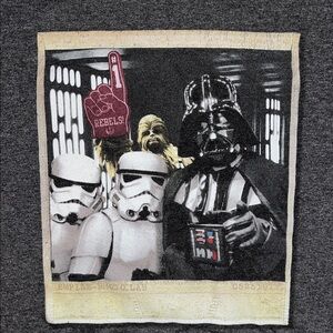 Rebels alliance STAR WARS VADER CHEWY Photo 💣FOAM FINGER Selfie Y2KT-shirt XL